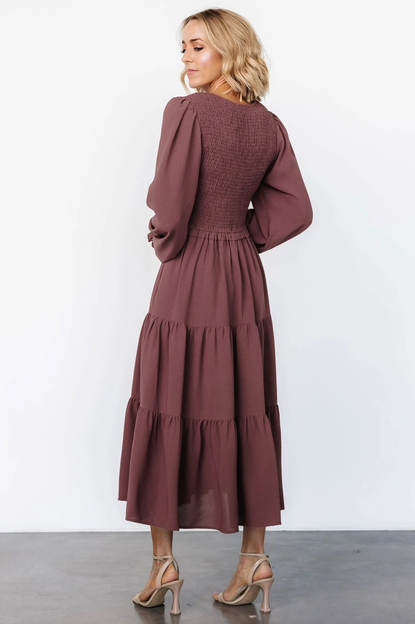 Endsley Smocked Midi Dress | Mauve - Vlounger