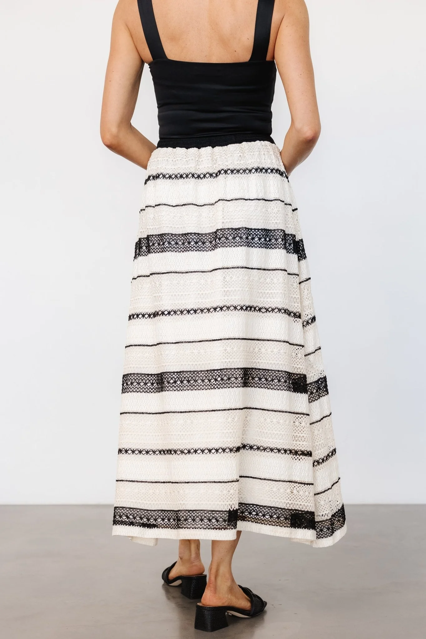 Alondra Woven Skirt | Cream + Black - Vlounger