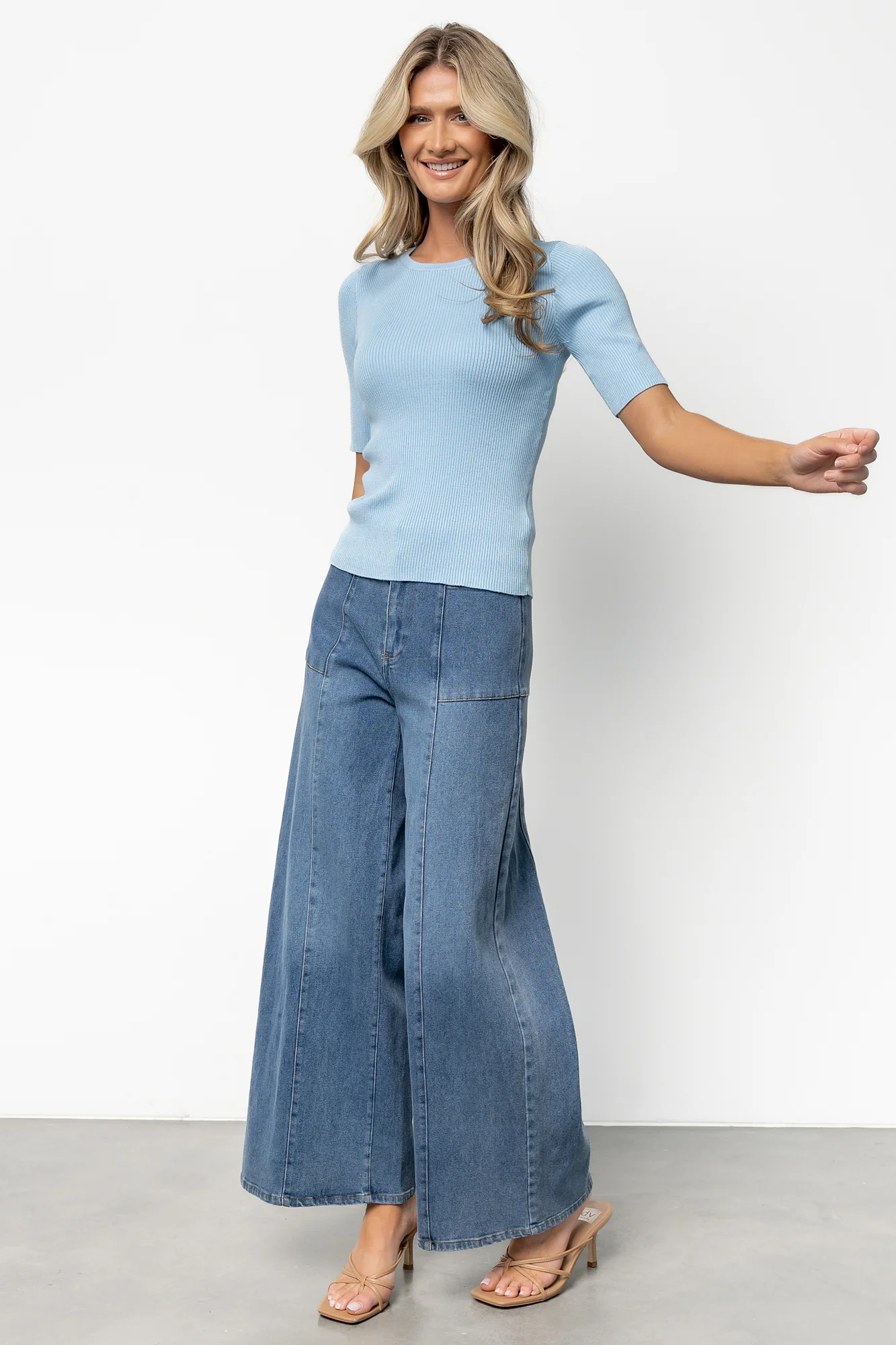 Chiara Ribbed Top | Light Blue - Vlounger