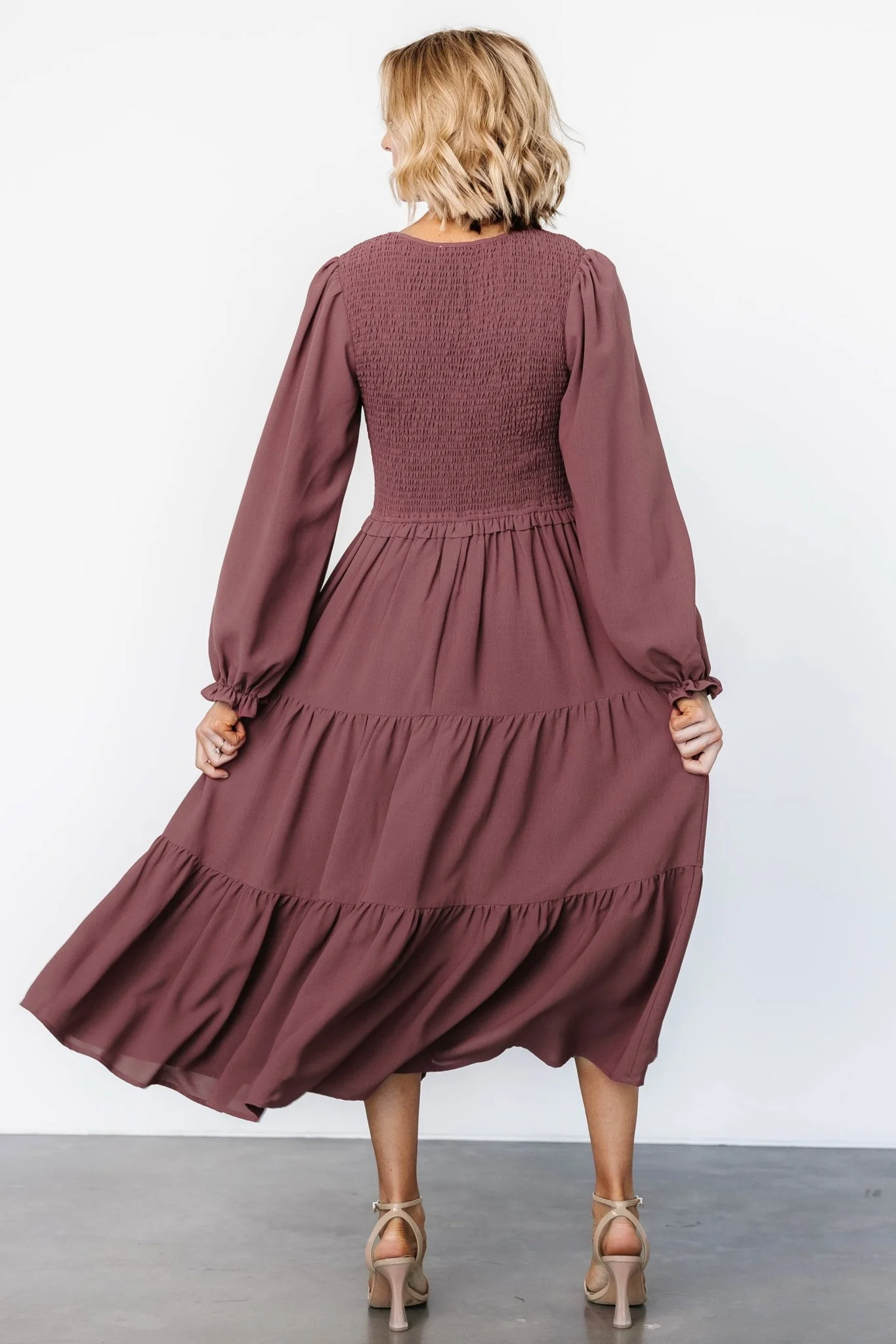 Endsley Smocked Midi Dress | Mauve - Vlounger