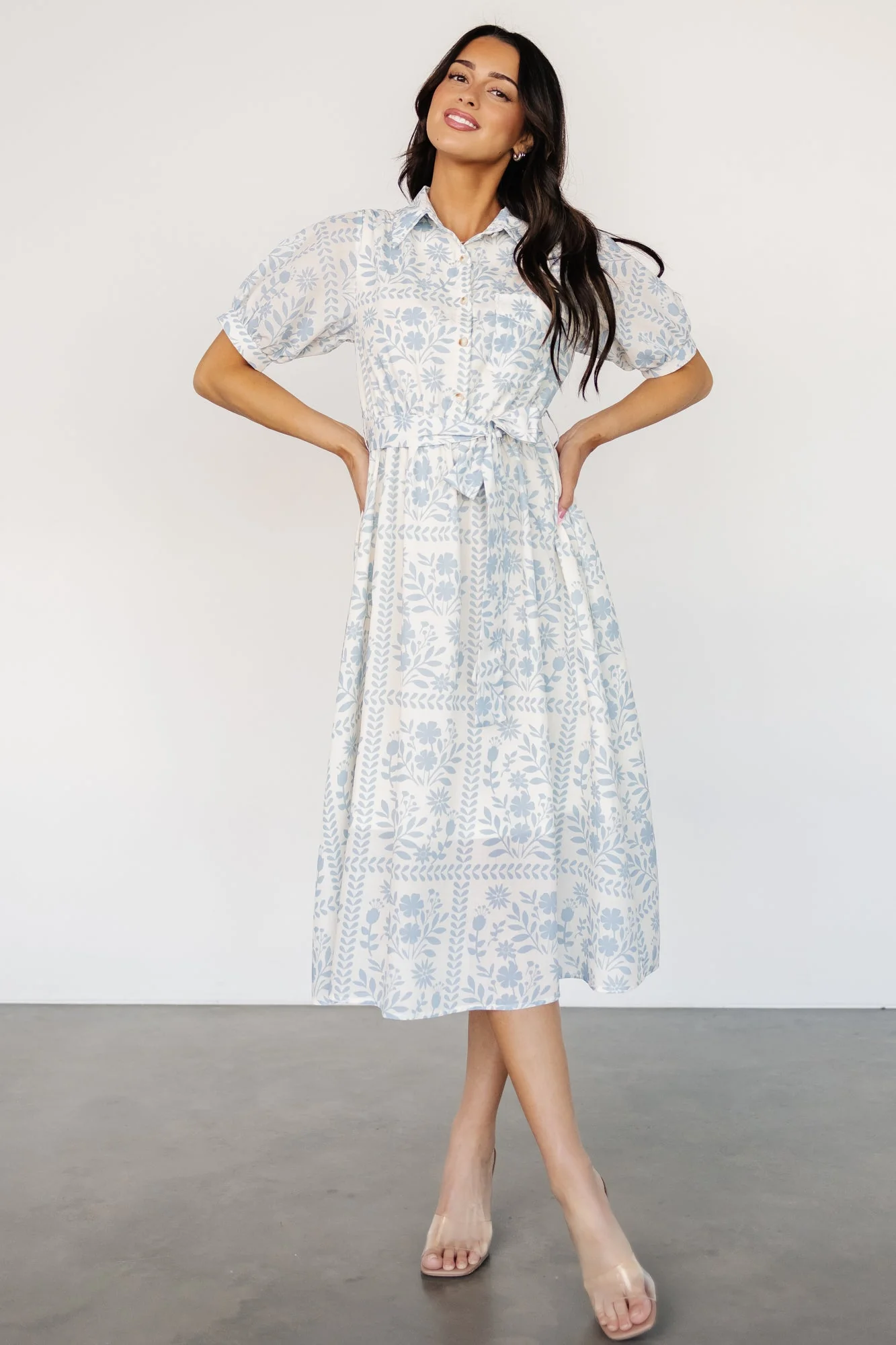 Jamila Midi Dress | Light Blue Floral - Vlounger