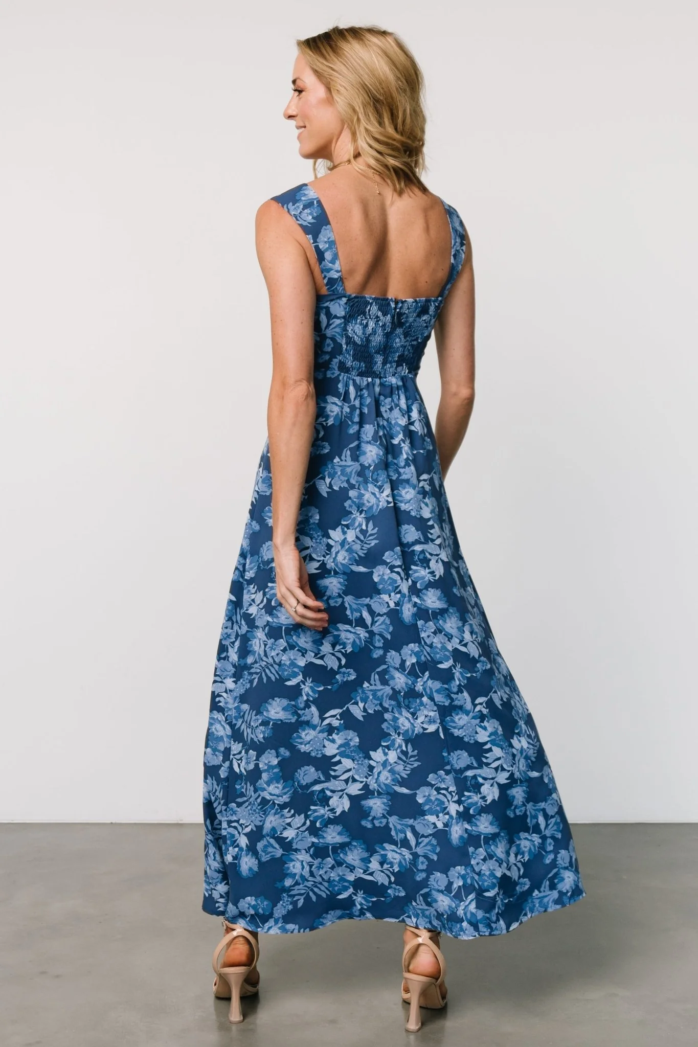Mandy Maxi Dress | Blue Floral - Vlounger