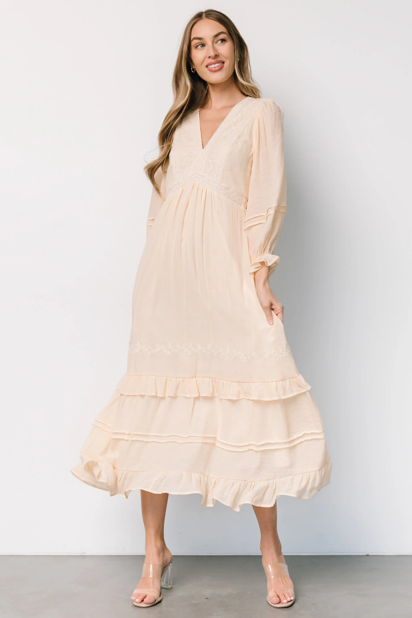 Amberlee Embroidered Dress | Cream - Vlounger