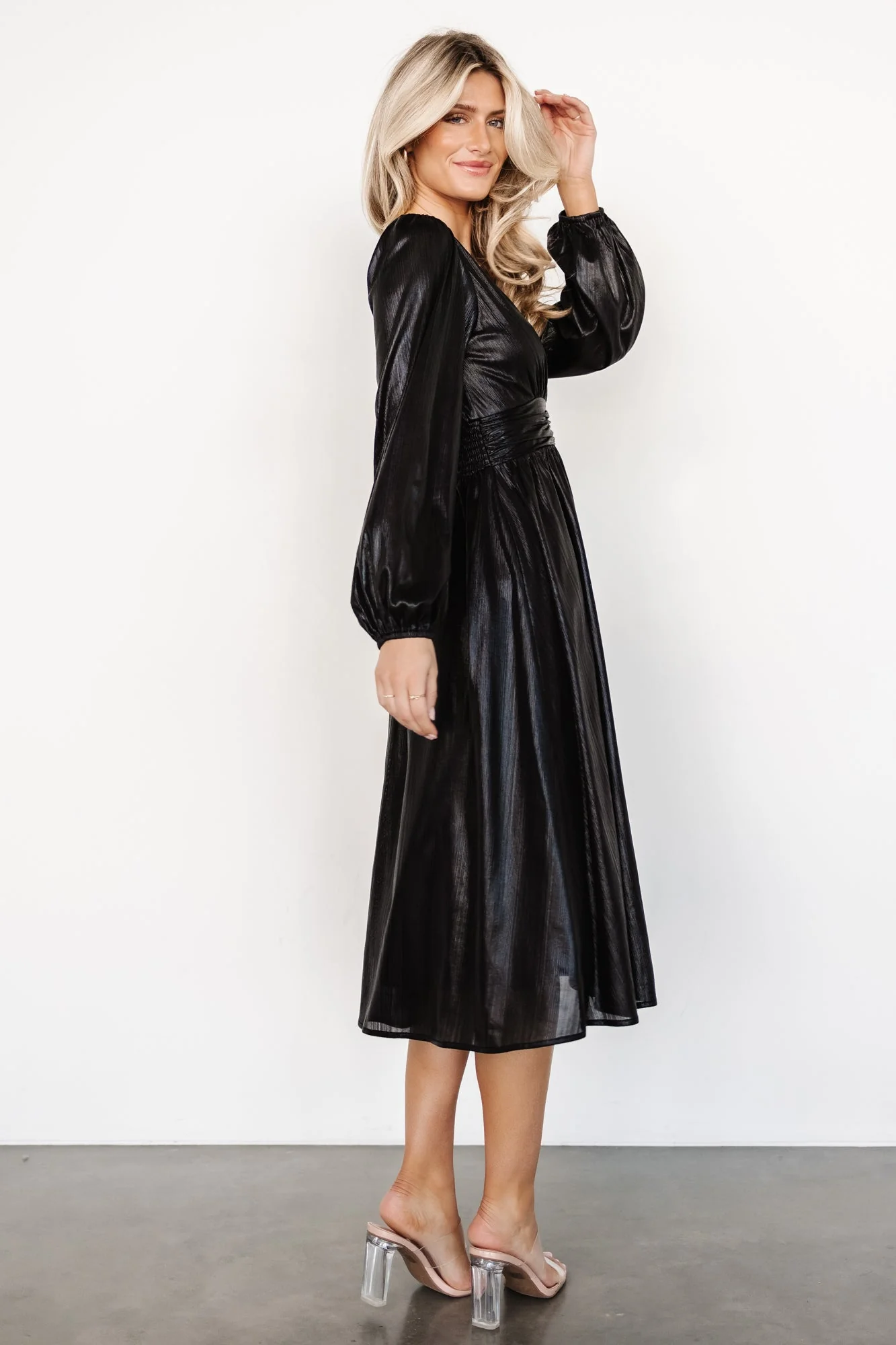 Aisha Shimmer Dress | Black - Vlounger