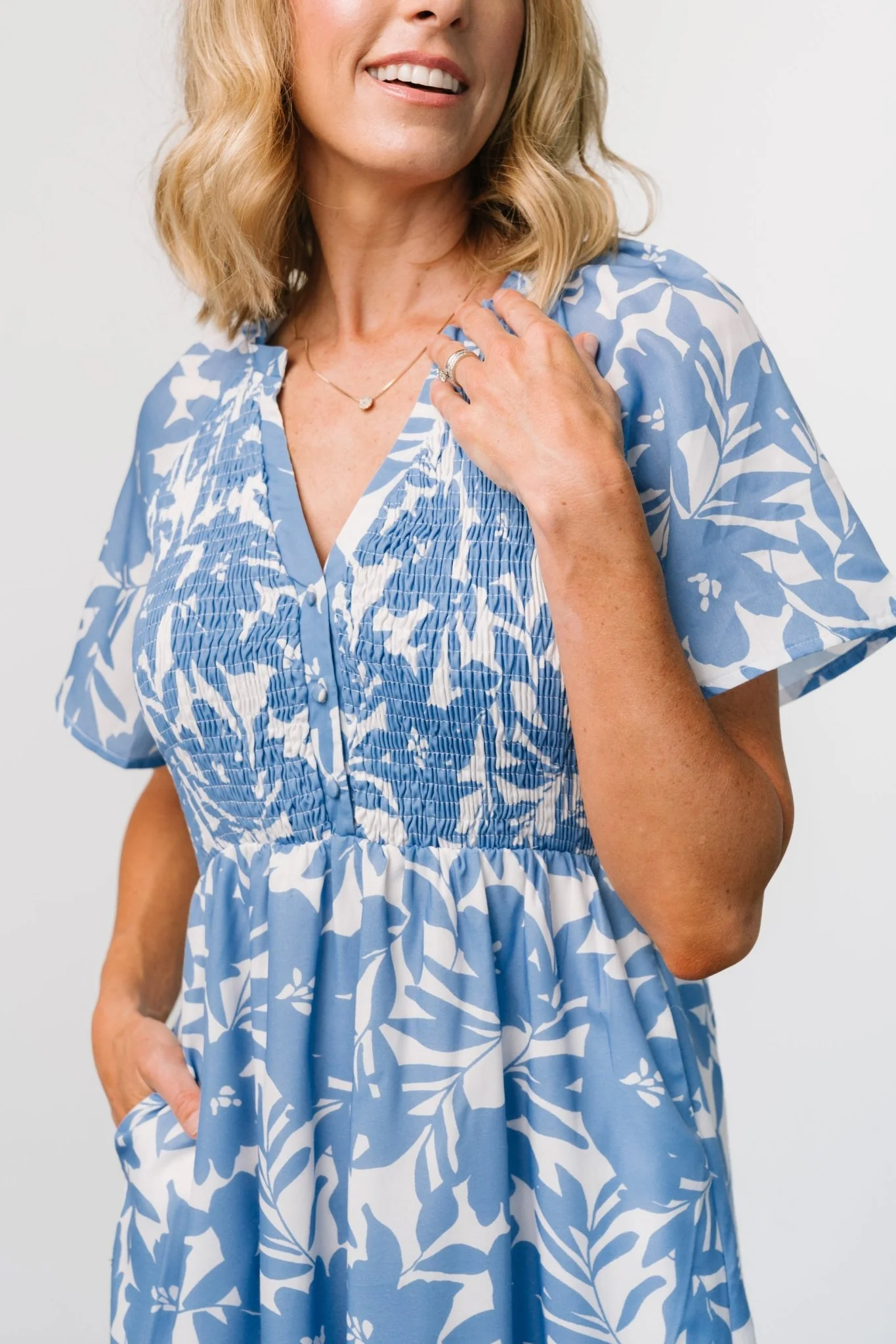 Annise Midi Dress | Blue Floral - Vlounger