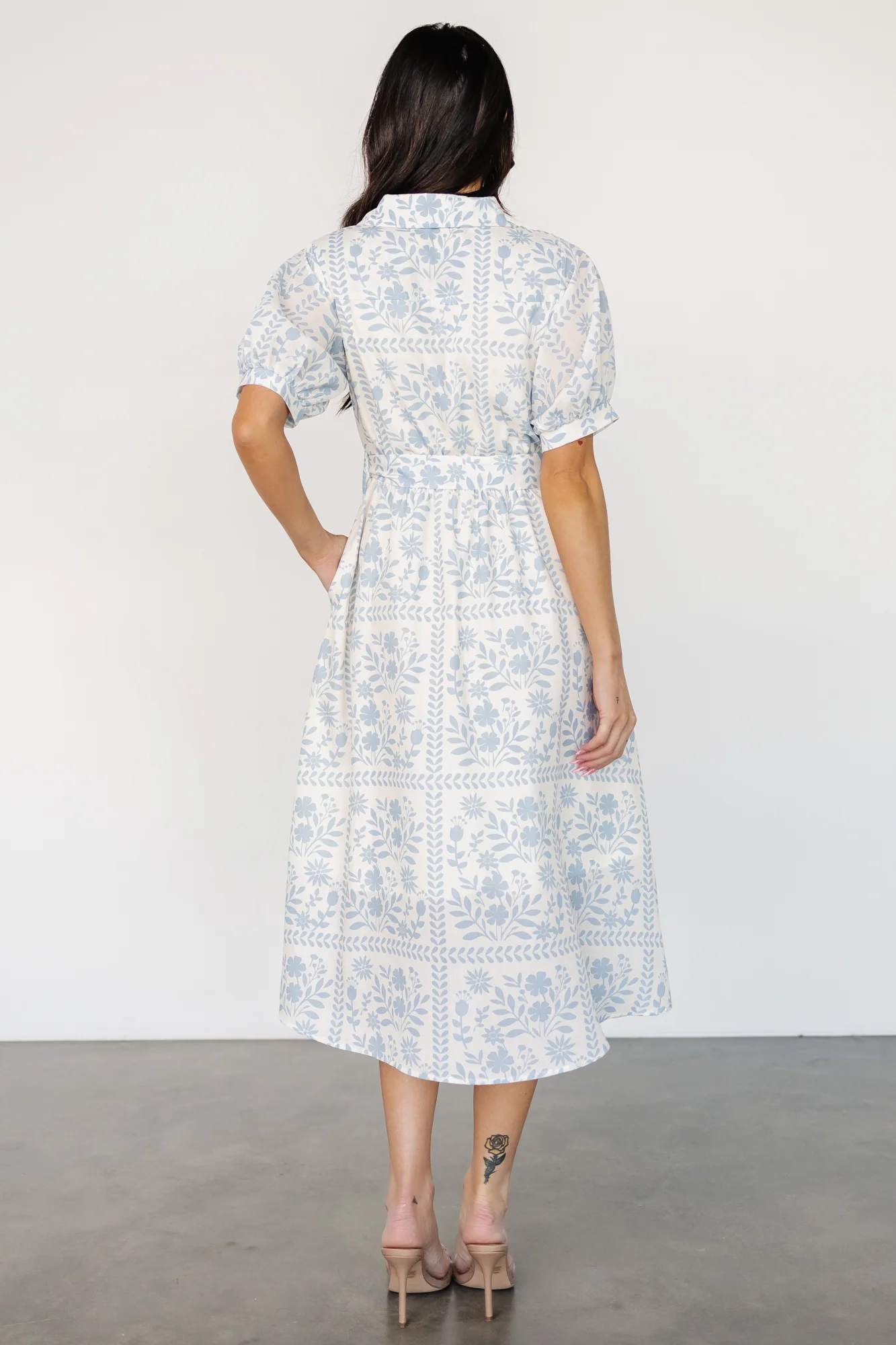 Jamila Midi Dress | Light Blue Floral - Vlounger