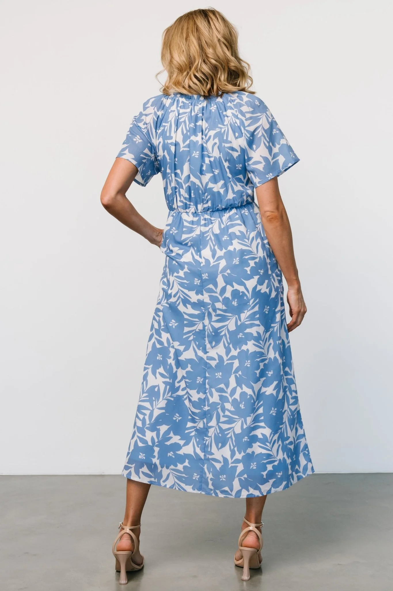 Annise Midi Dress | Blue Floral - Vlounger