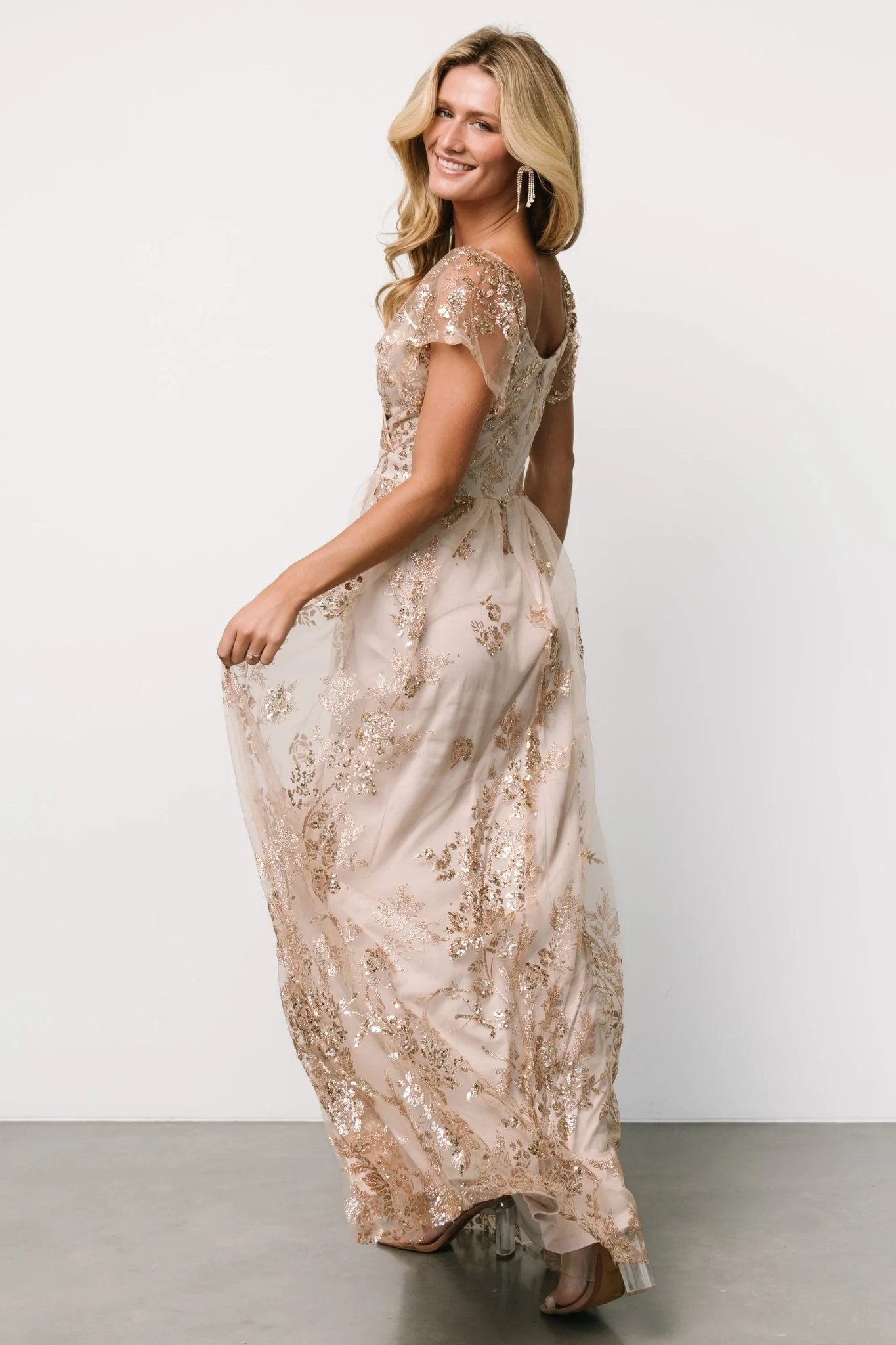 Corinne Shimmer Maxi Gown | Champagne - Vlounger