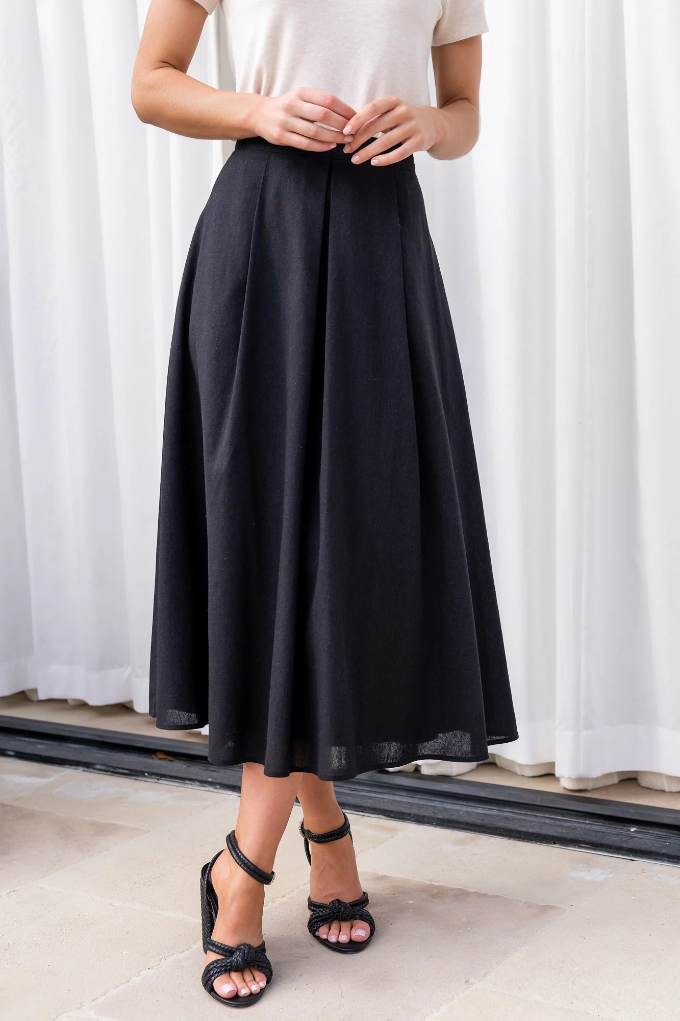 Katie Pleated Midi Skirt | Black - Vlounger