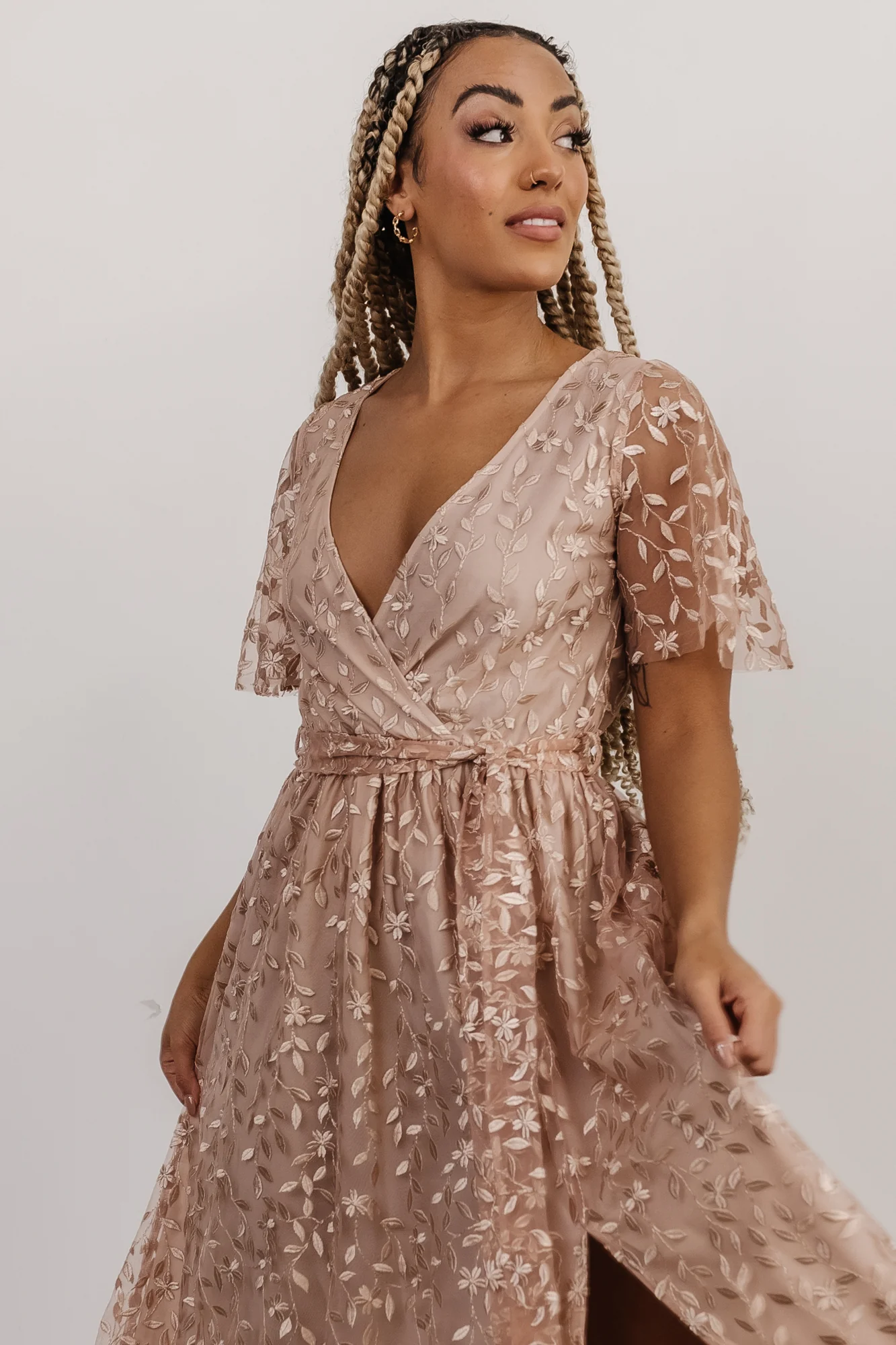 Fabric Swatch - Marseille Embossed | Champagne - Vlounger