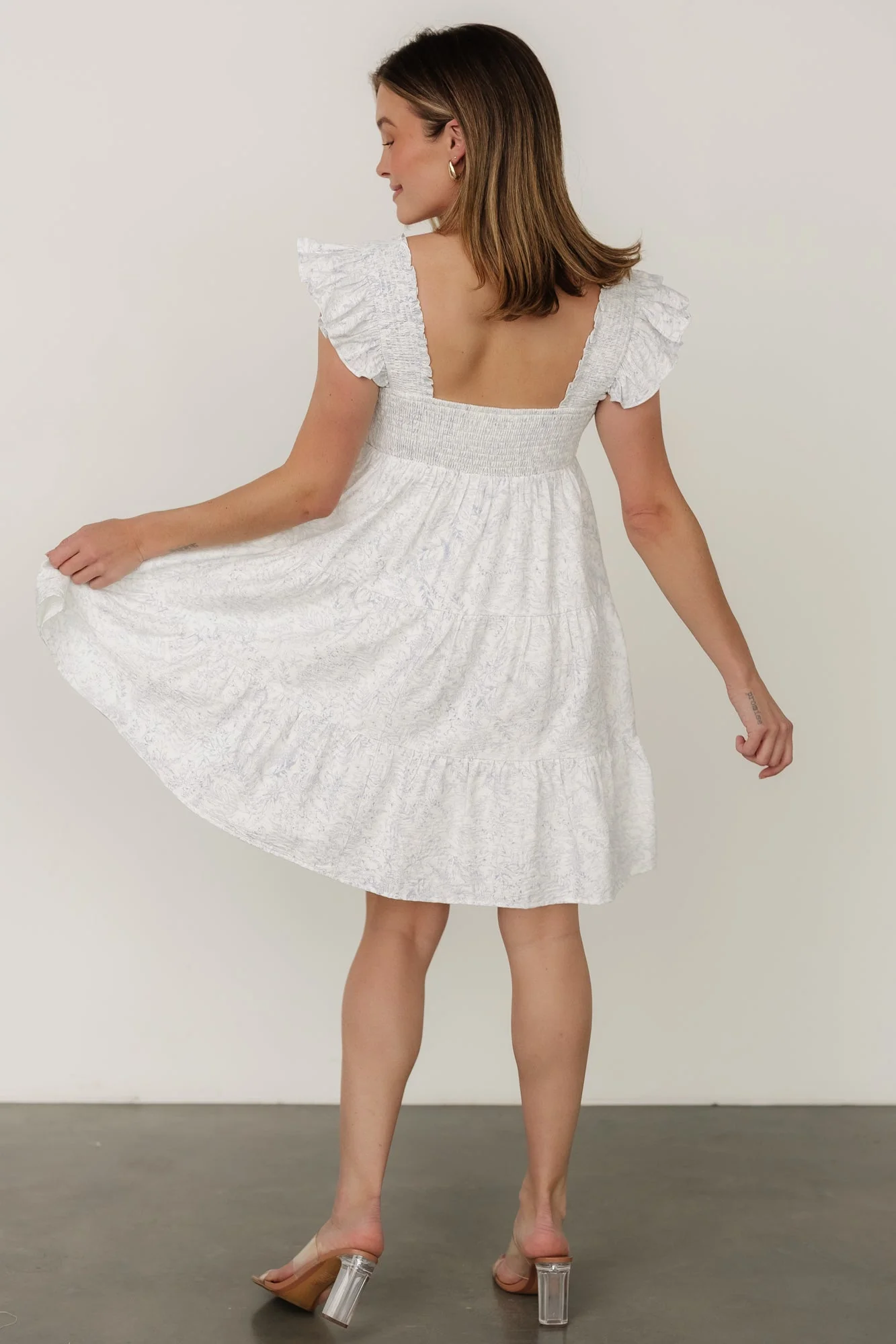 Suri Short Dress | Off White + Blue Floral - Vlounger