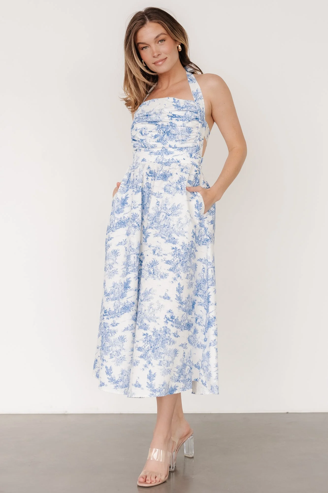 Carolyn Halter Midi Dress | White + Blue - Vlounger