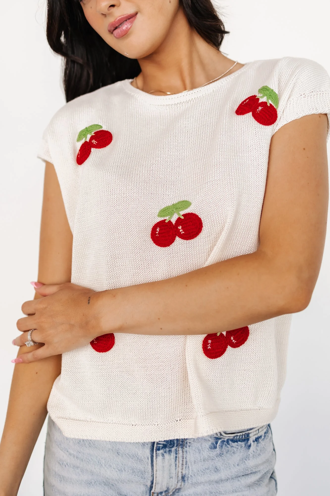 Lexie Knit Top | Cream + Cherry Applique - Vlounger