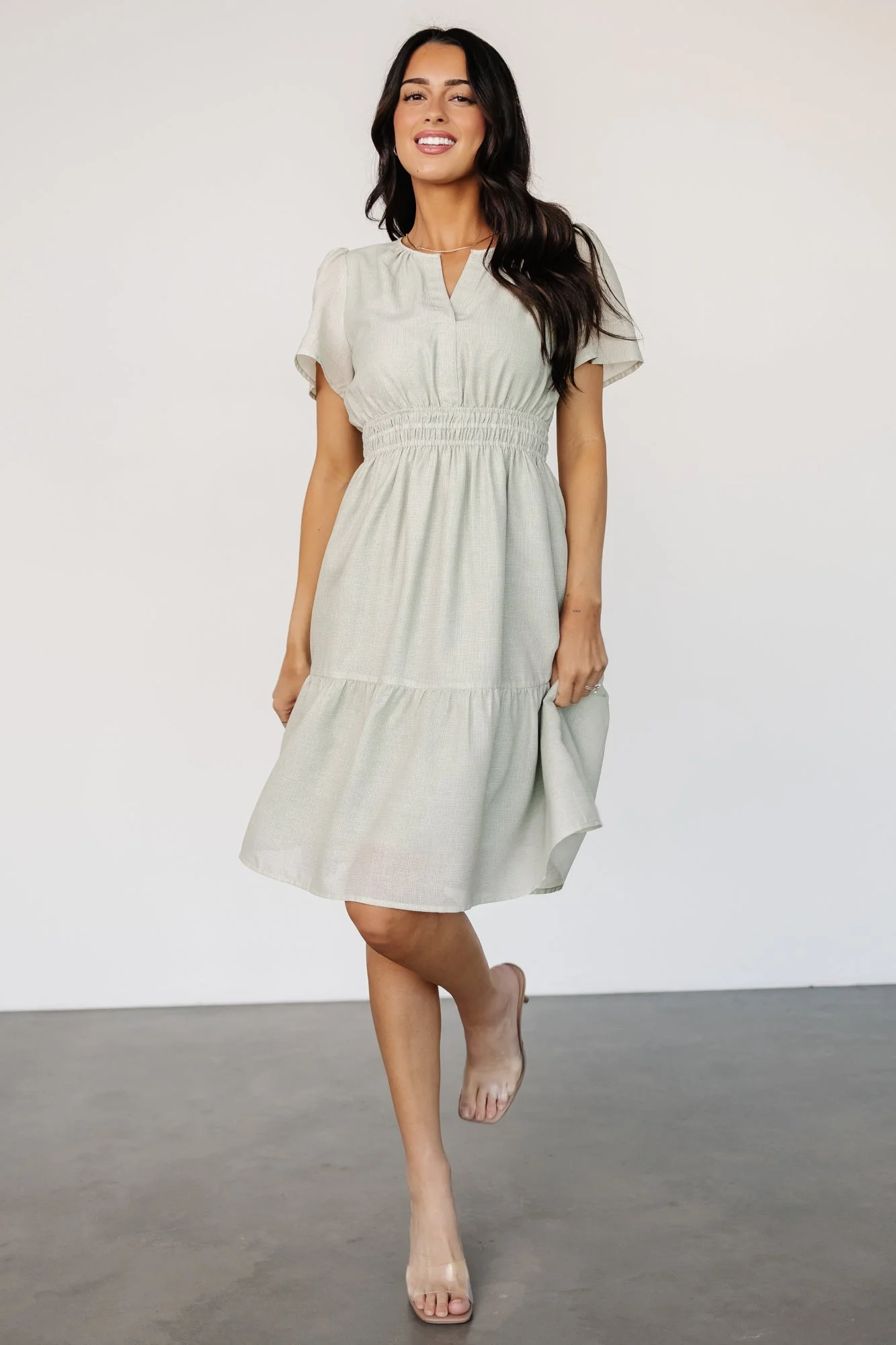 Dita Short Dress | Sage - Vlounger