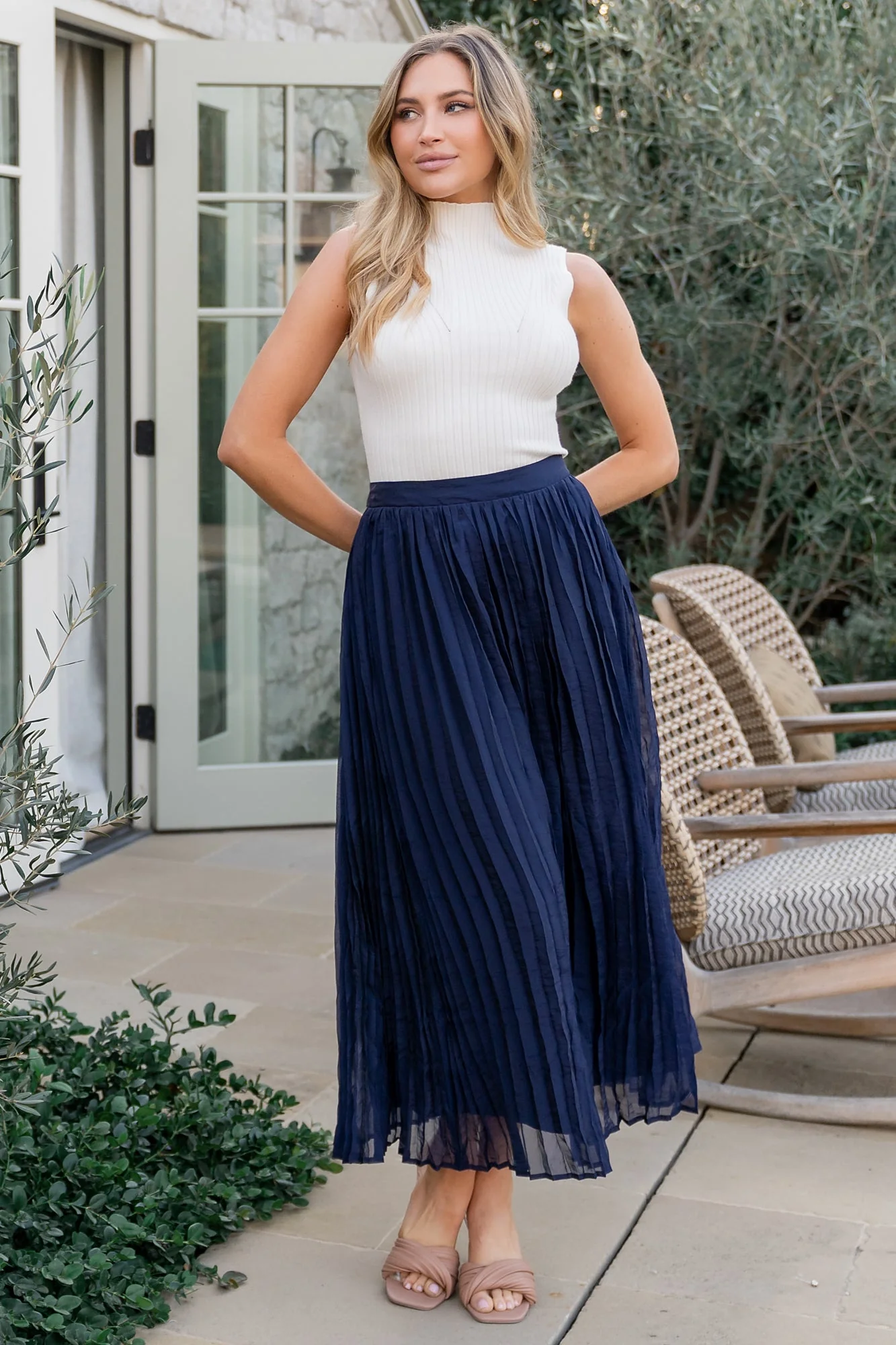 Cyra Midi Skirt | Navy - Vlounger