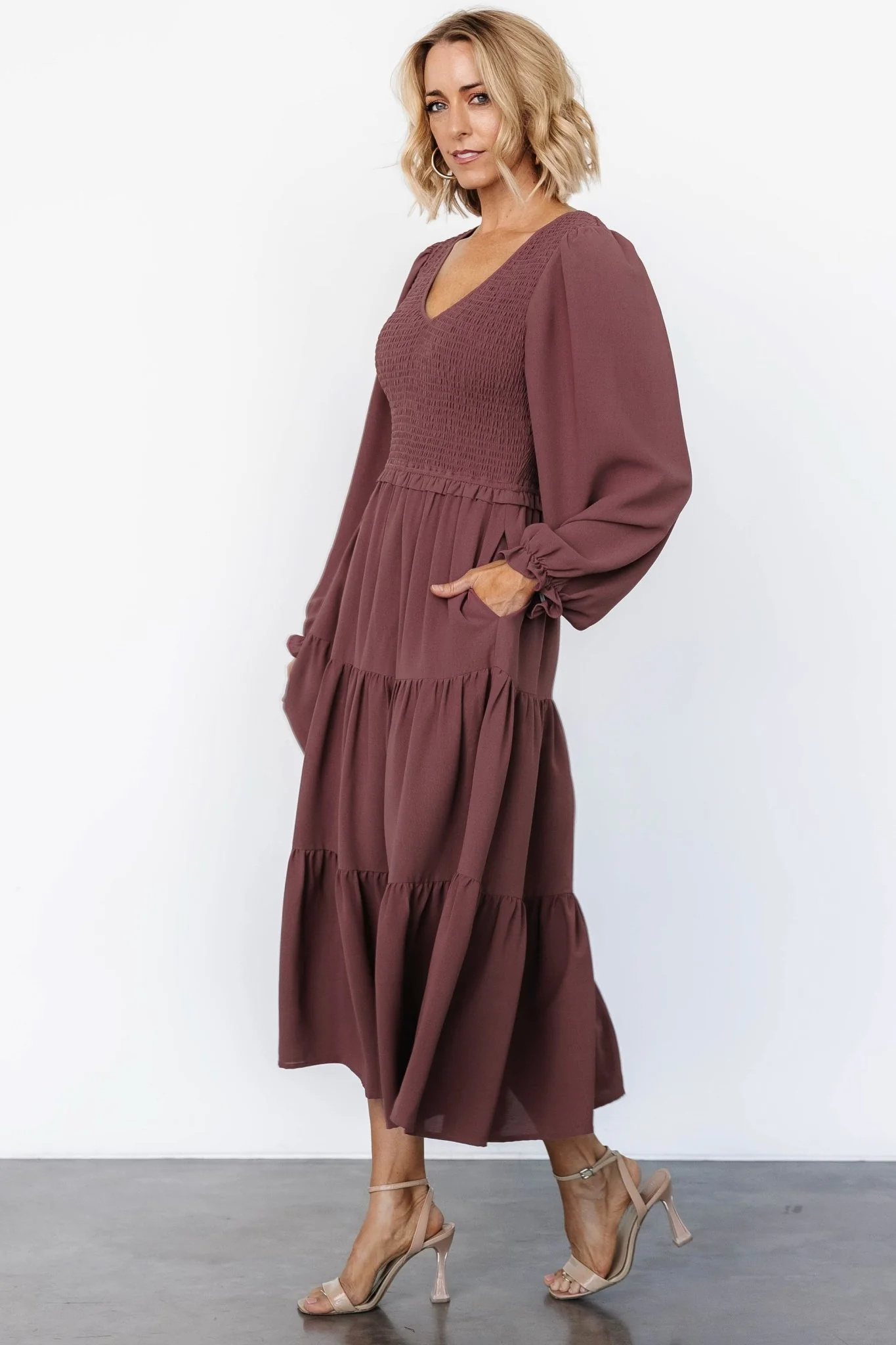 Endsley Smocked Midi Dress | Mauve - Vlounger