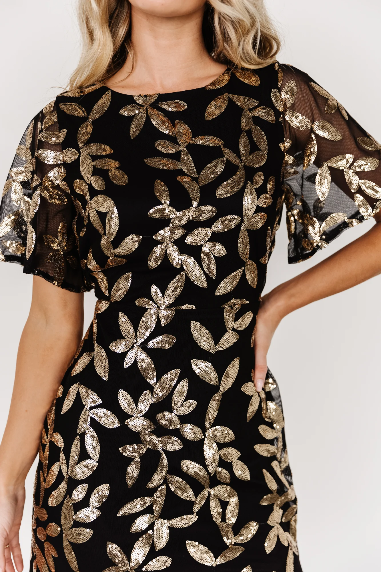 Deanna Sequin Midi Dress | Black + Gold - Vlounger