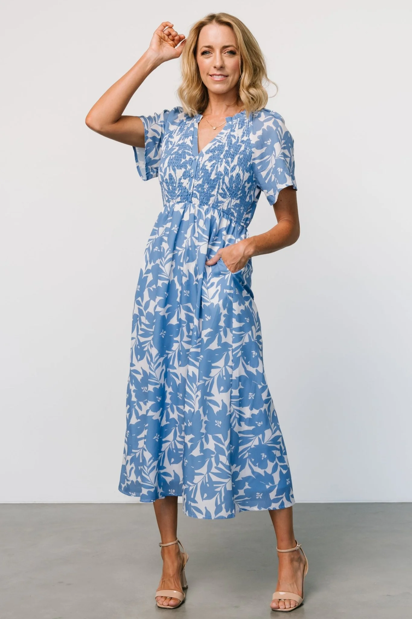 Annise Midi Dress | Blue Floral - Vlounger