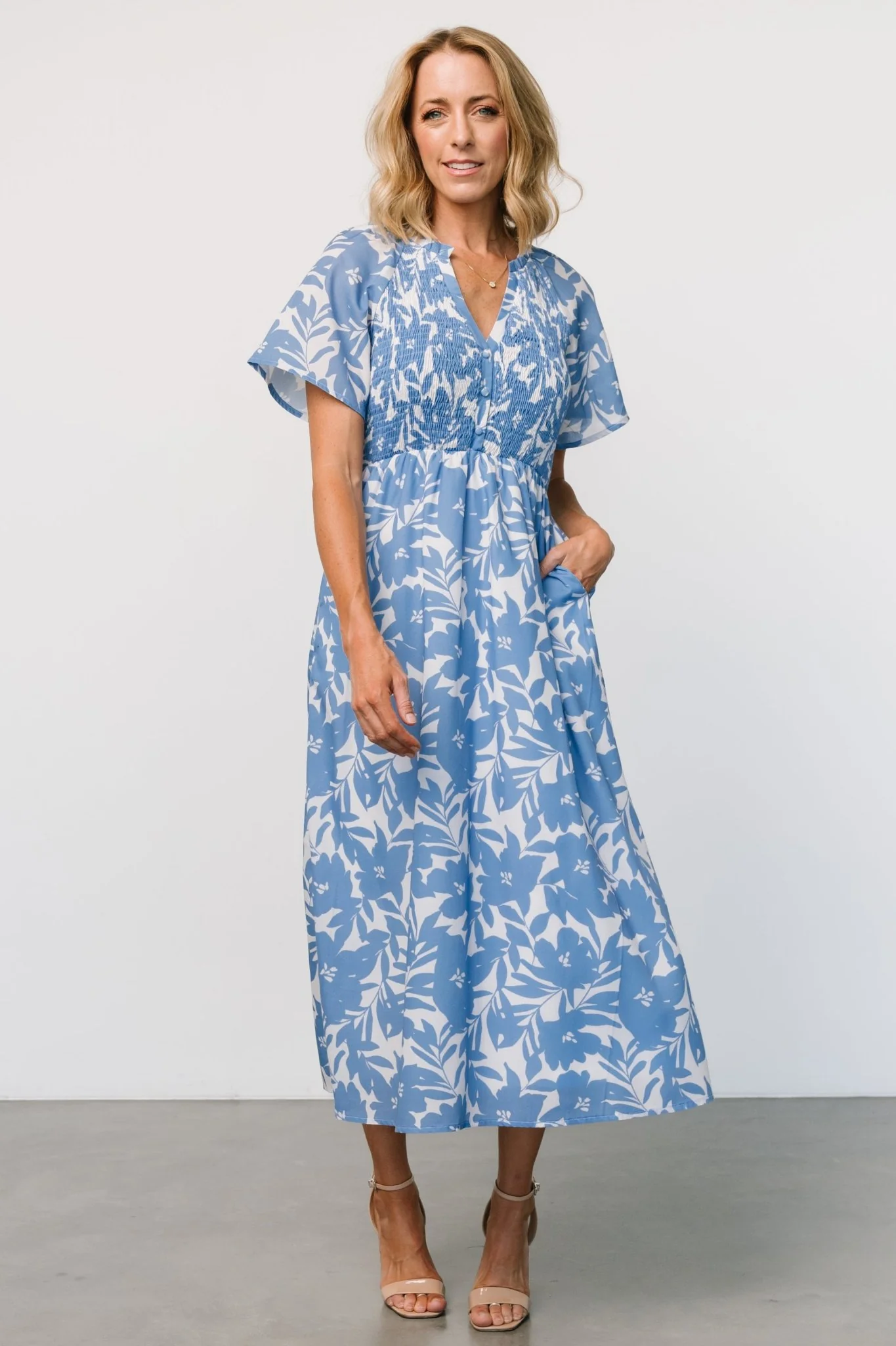 Annise Midi Dress | Blue Floral - Vlounger