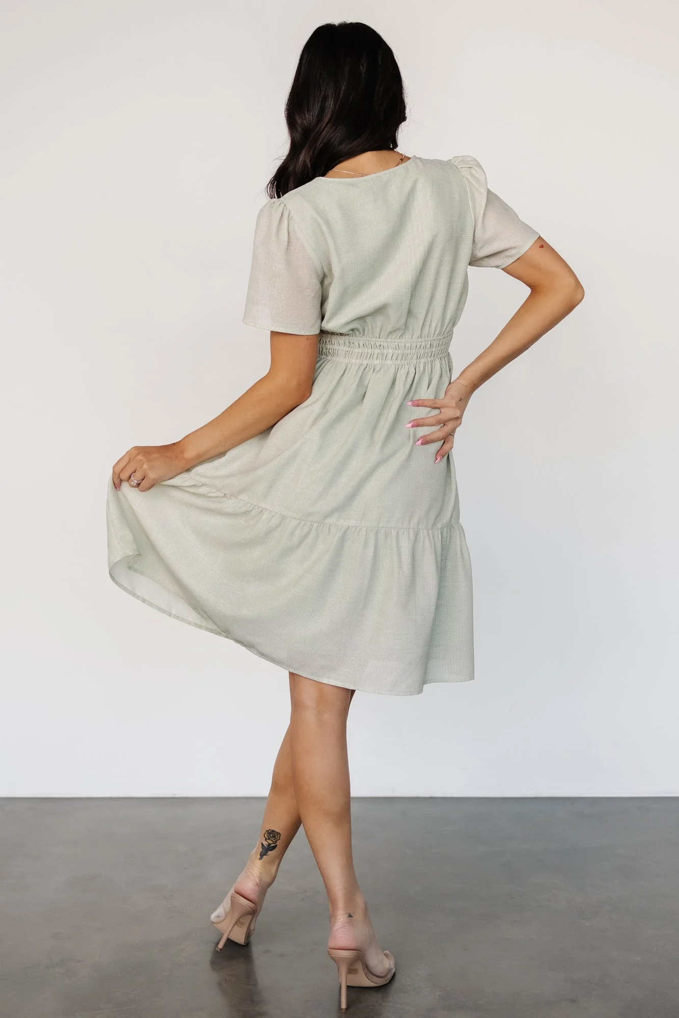 Dita Short Dress | Sage - Vlounger